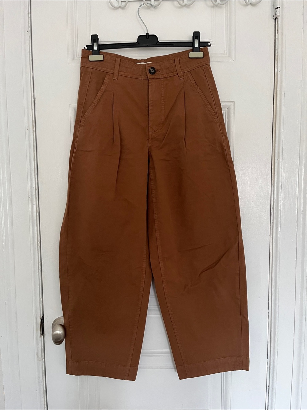 Everlane The Everywhere Pant in toffee cotton